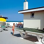 Nelson 3*