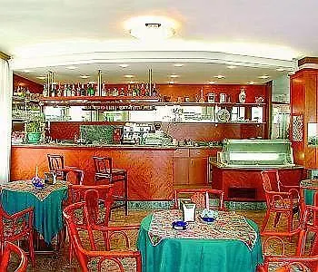 Nelson Hotel