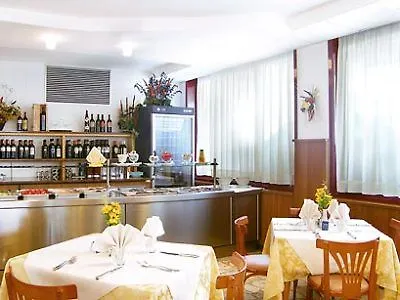 Nelson Hotel 3*