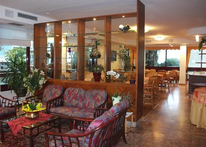 Nelson Hotel 3*